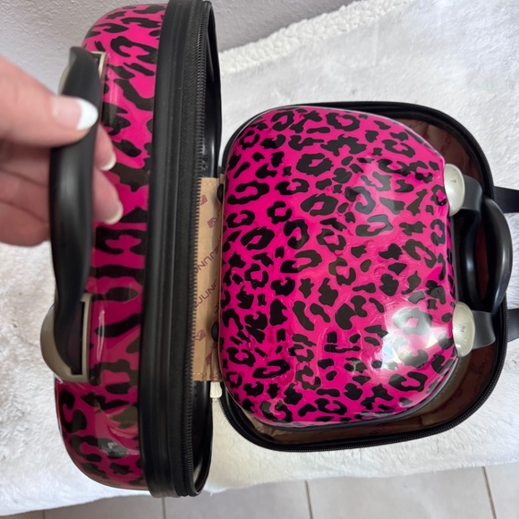 Dejuno 2 pc. Cosmetics Cases~Great Condition 💗🖤 - Picture 11 of 16
